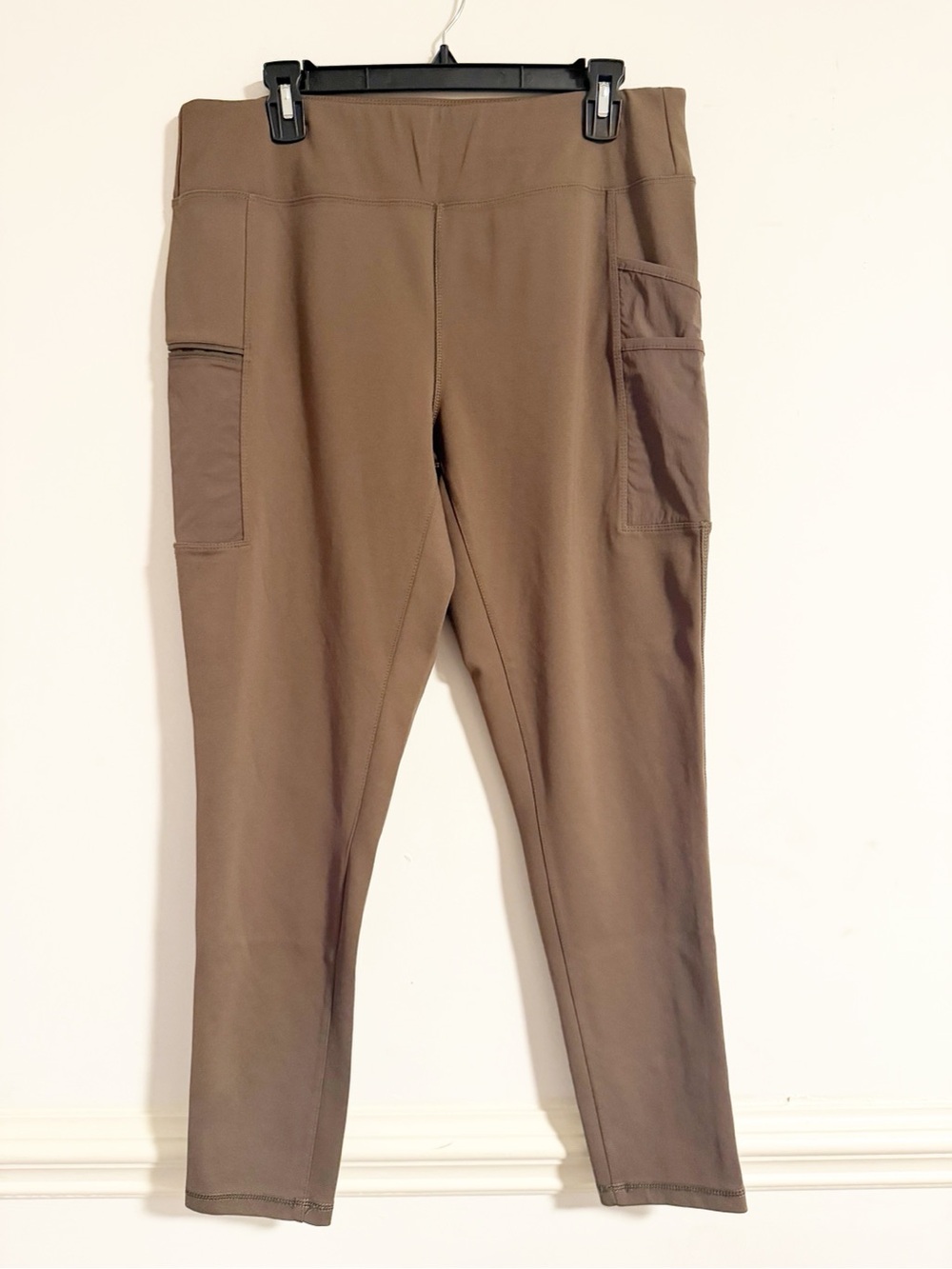 Title Carhartt Women’s Force Fitted Midweight Leggings Brown Size L